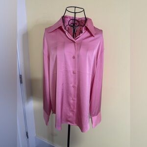 NWT Cupcakes and Cashmere Button Down Pink Blouse Size Medium 💕